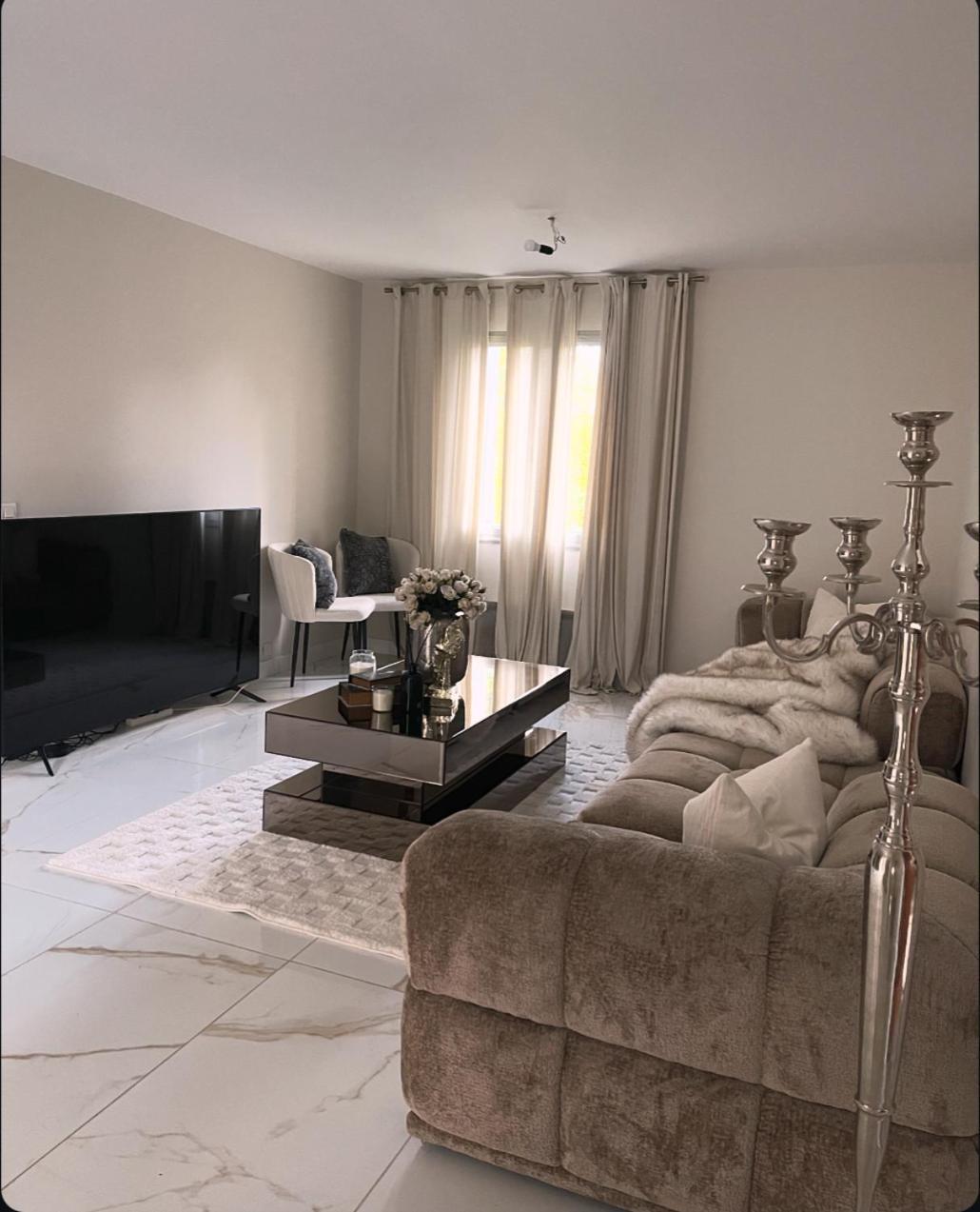 La Maison Du Luxe Ris-Orangis Buitenkant foto